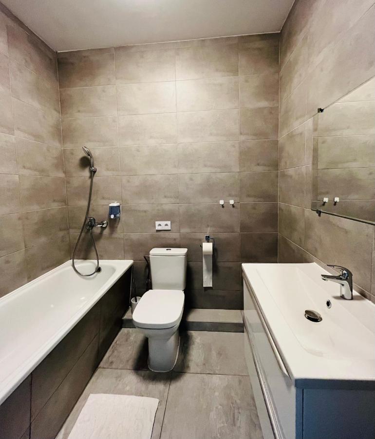 Airport Comfy Guest Home Warschau Exterior foto