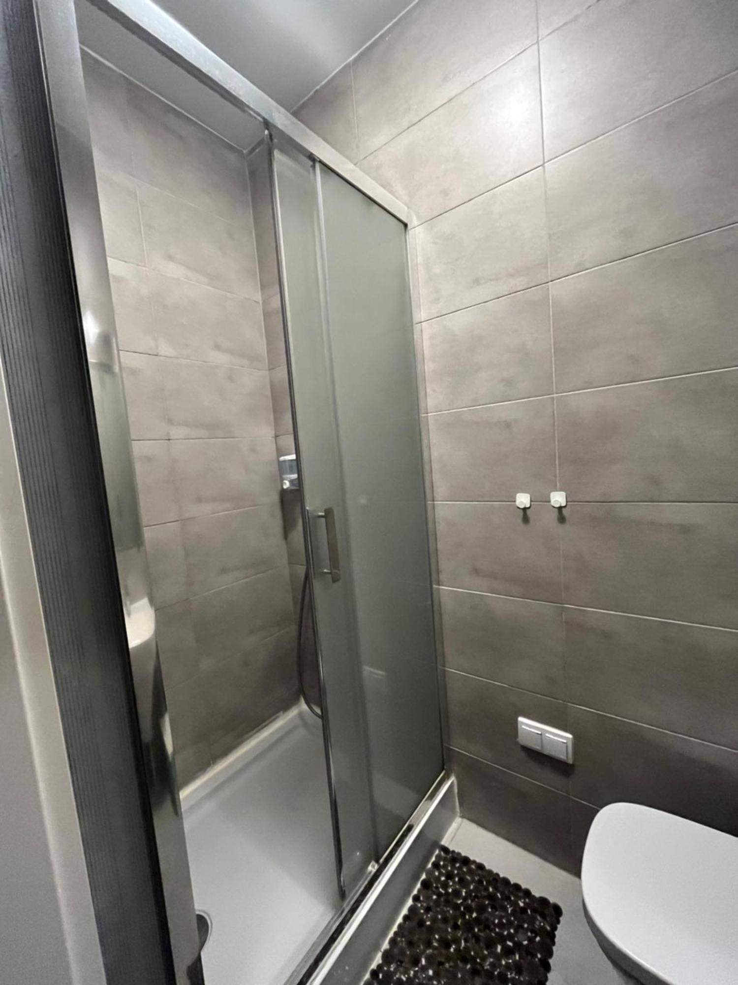 Airport Comfy Guest Home Warschau Exterior foto